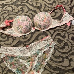 Victoria’s Secret Dream Angels Push-up Bra & Panties set